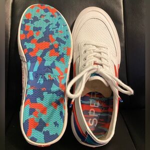 Sperry Men's White Sneakers with Blue and Red Accents 8.5